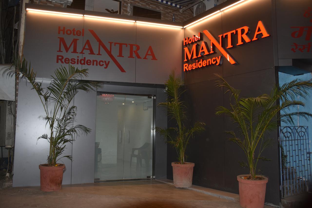 Hotel Mantra Residency Мумбаї Екстер'єр фото