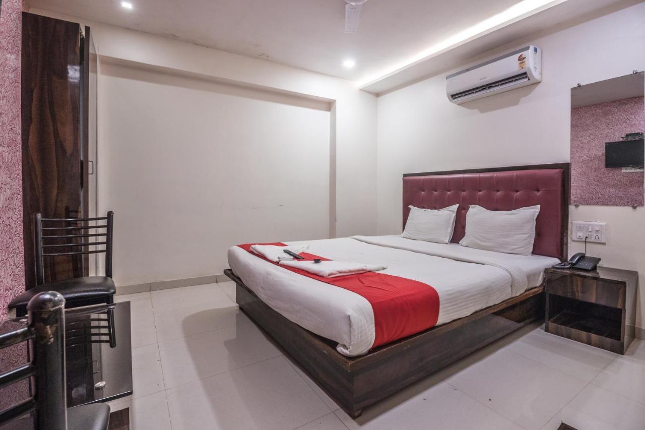 Hotel Mantra Residency Мумбаї Екстер'єр фото